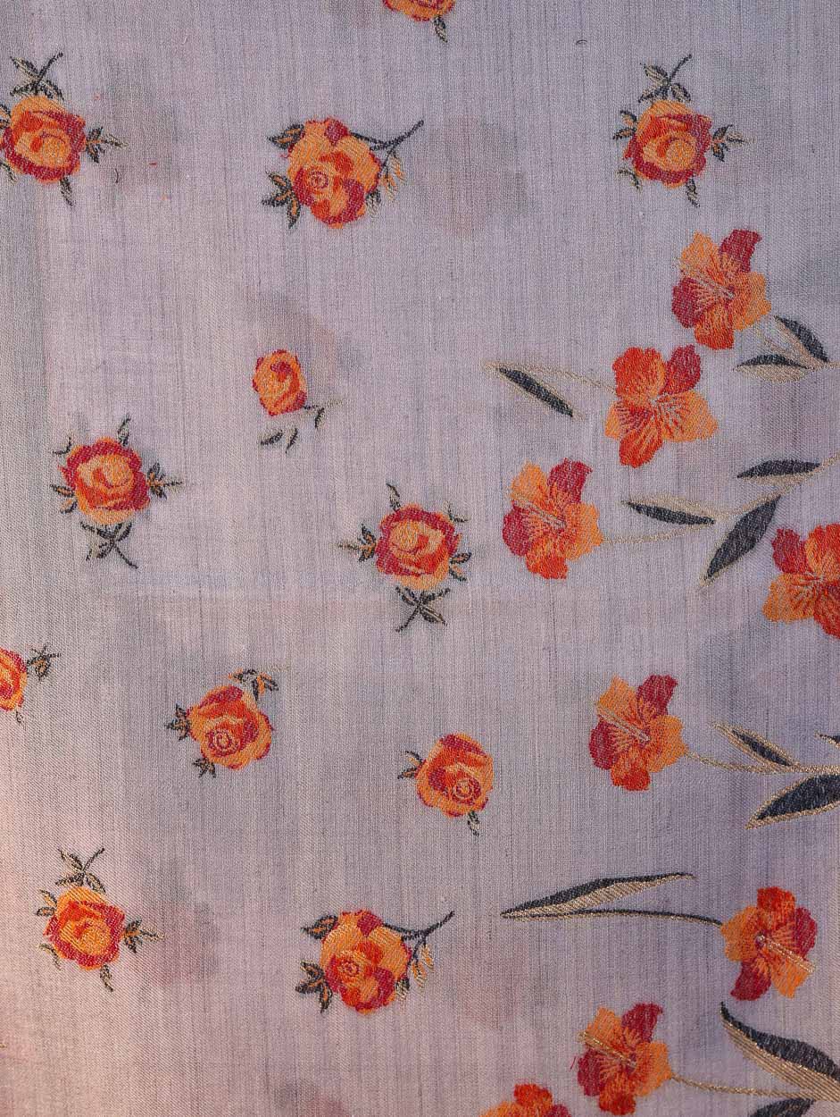 महिलाओं के लिए सफ़ेद कानी ऊनी पुष्प शॉल