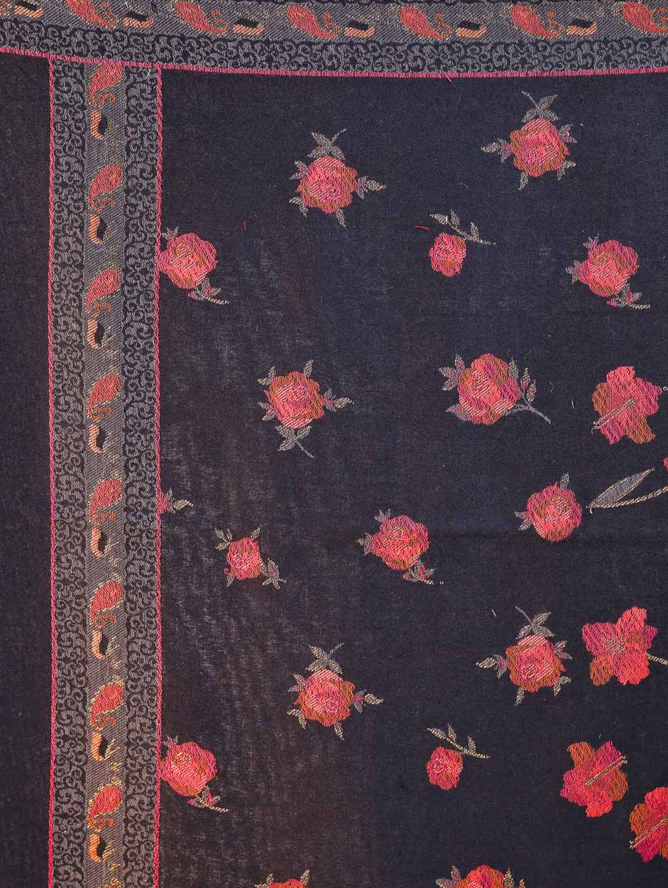 महिलाओं के लिए सफ़ेद कानी ऊनी पुष्प शॉल