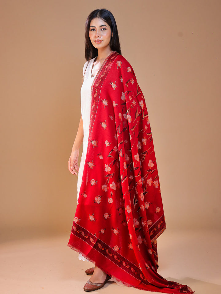 महिलाओं के लिए सफ़ेद कानी ऊनी पुष्प शॉल