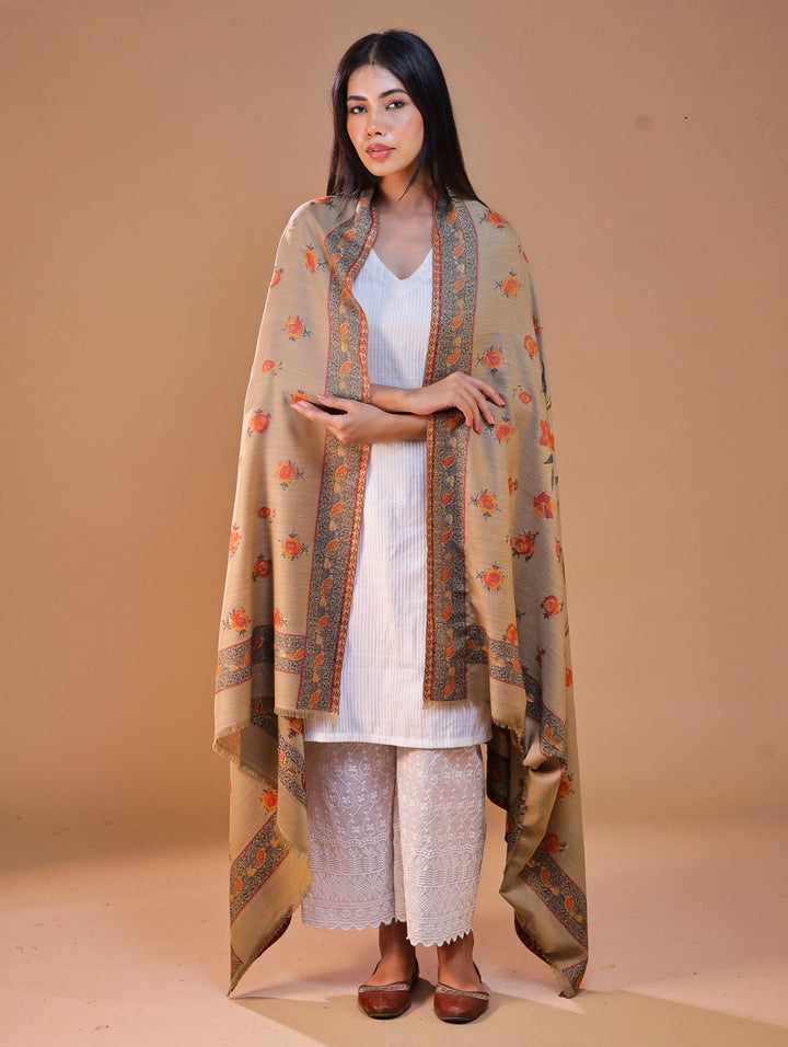 महिलाओं के लिए सफ़ेद कानी ऊनी पुष्प शॉल