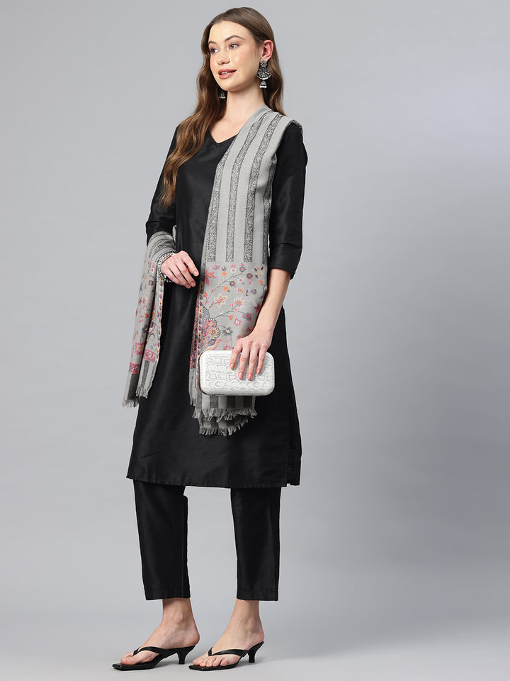 Women's Kani Wool Stole With Zari Border