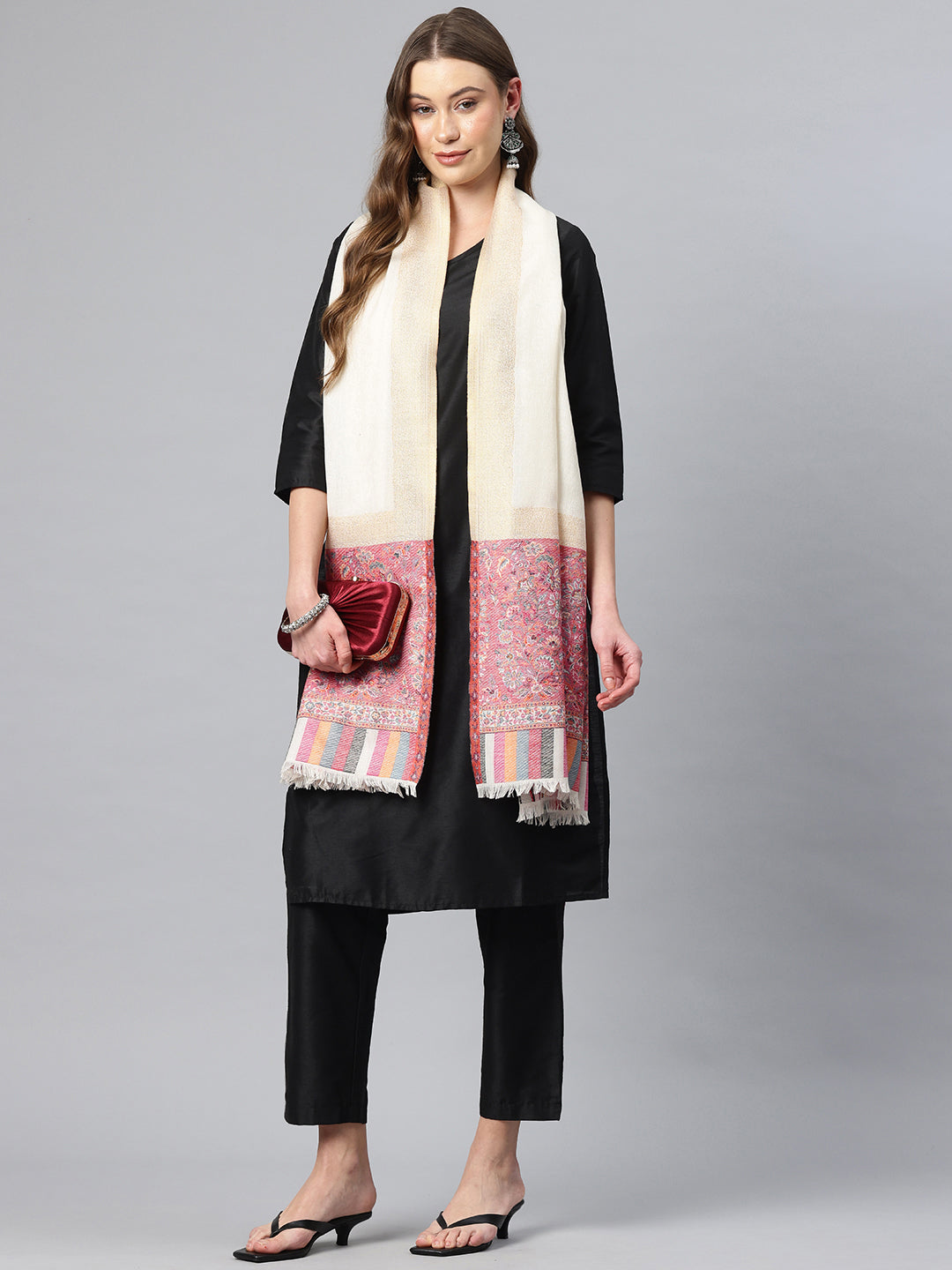 Women's Kani Wool Stole with Zari Border