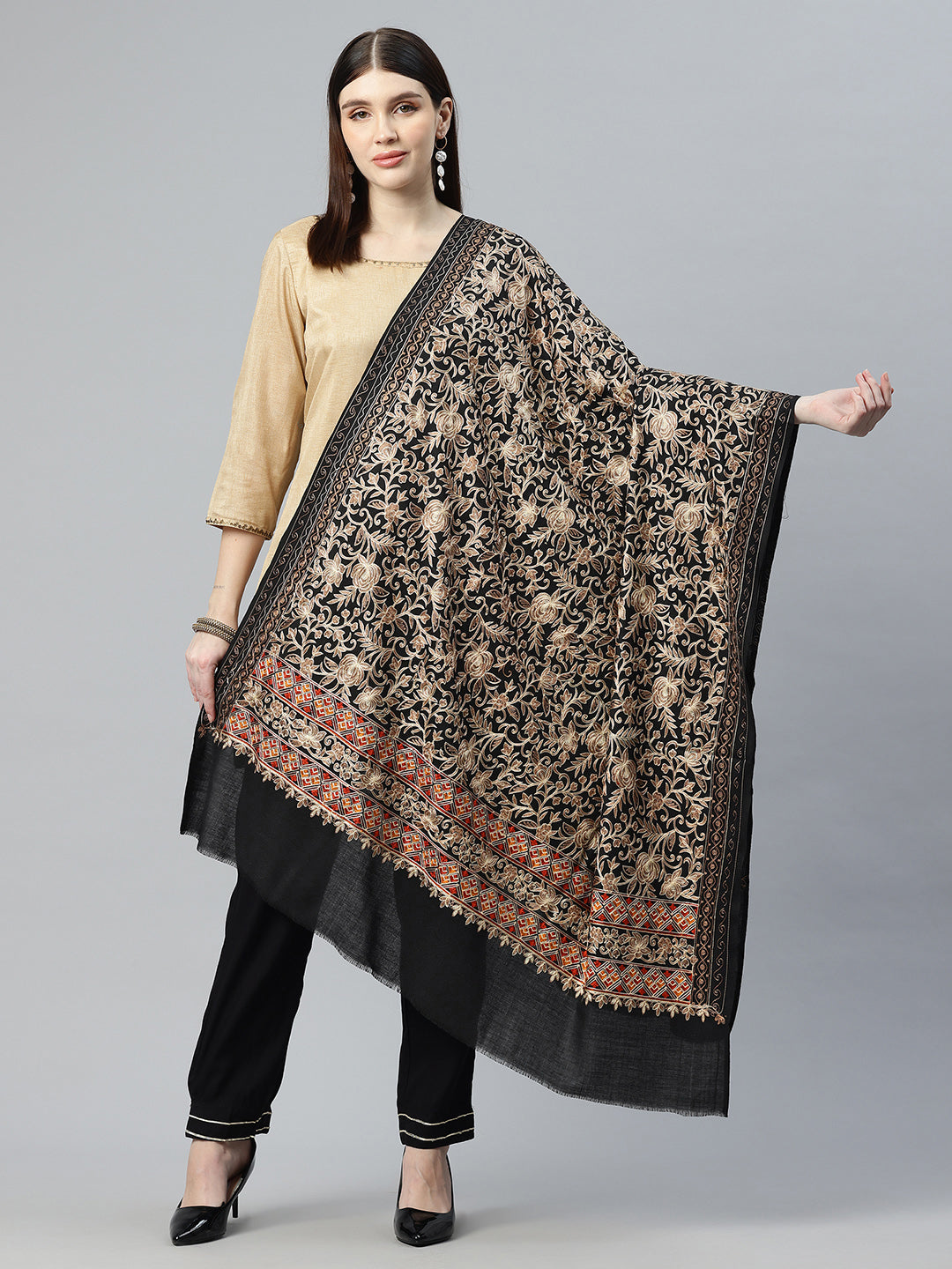 महिलाओं के लिए बोतल ग्रीन सिल्की आरी कढ़ाई ऊनी शॉल