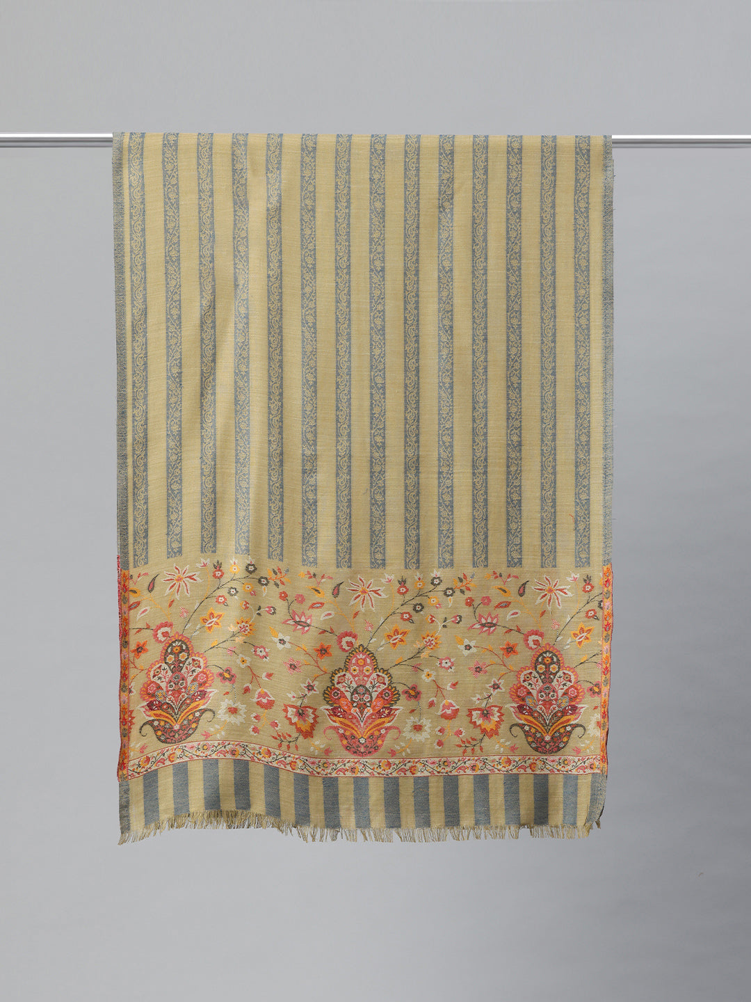 Women's Kani Wool Stole With Zari Border