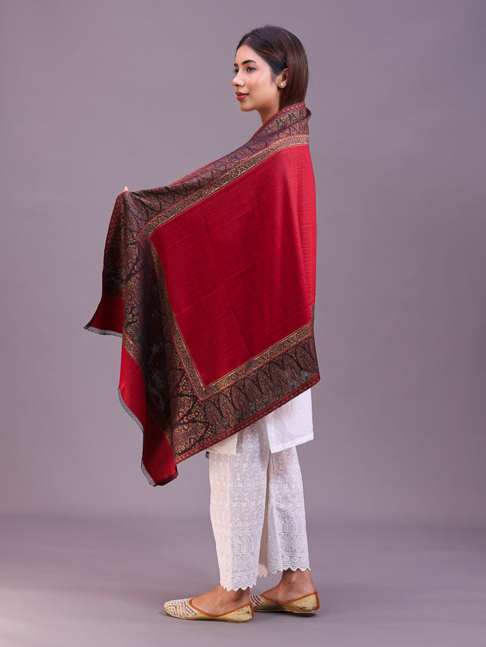 Women's Kani Wool Stole With Zari Work