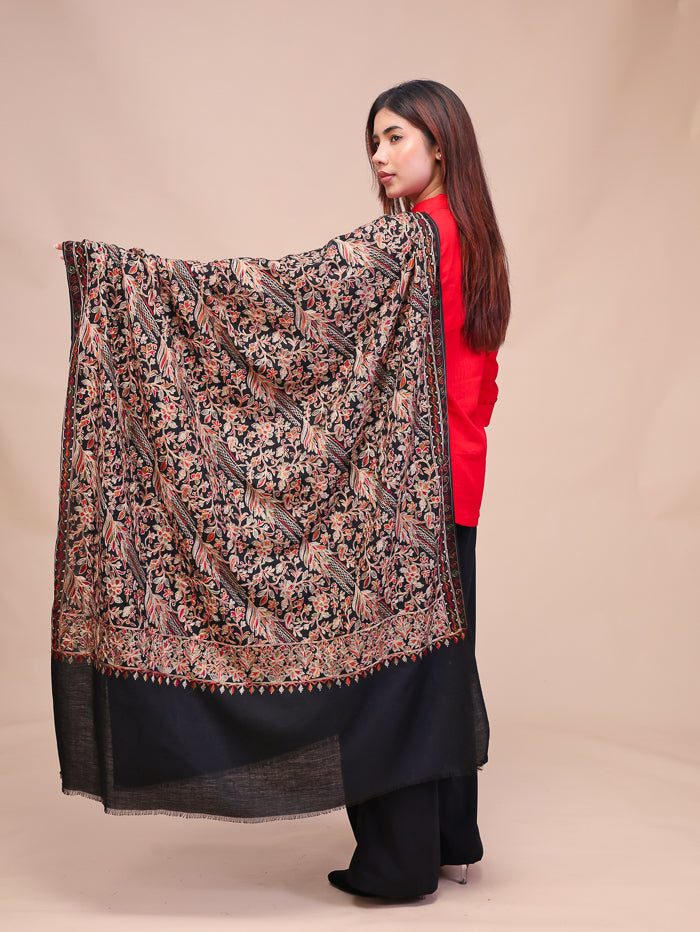 Women's Aari Embroidered Wool Shawl With Zari Work