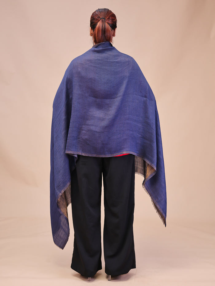 Women's Reversible Pure Wool Stole With Zari Work