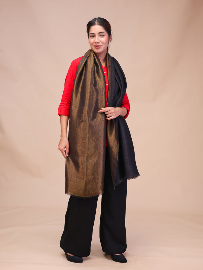 Women's Reversible Pure Wool Stole With Zari Work