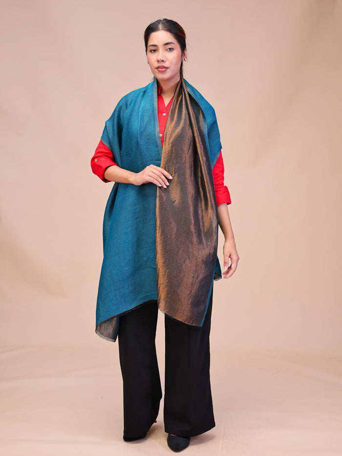 Women's Reversible Pure Wool Stole With Zari Work