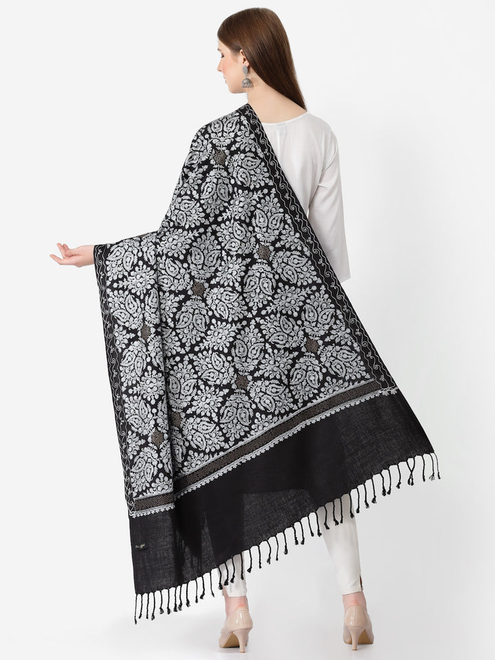 महिलाओं के लिए सिल्की आरी कढ़ाई और स्टोन वर्क ऊनी शॉल