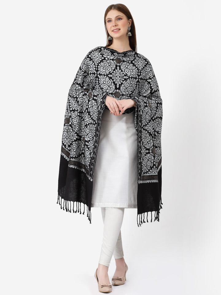 महिलाओं के लिए सिल्की आरी कढ़ाई और स्टोन वर्क ऊनी शॉल