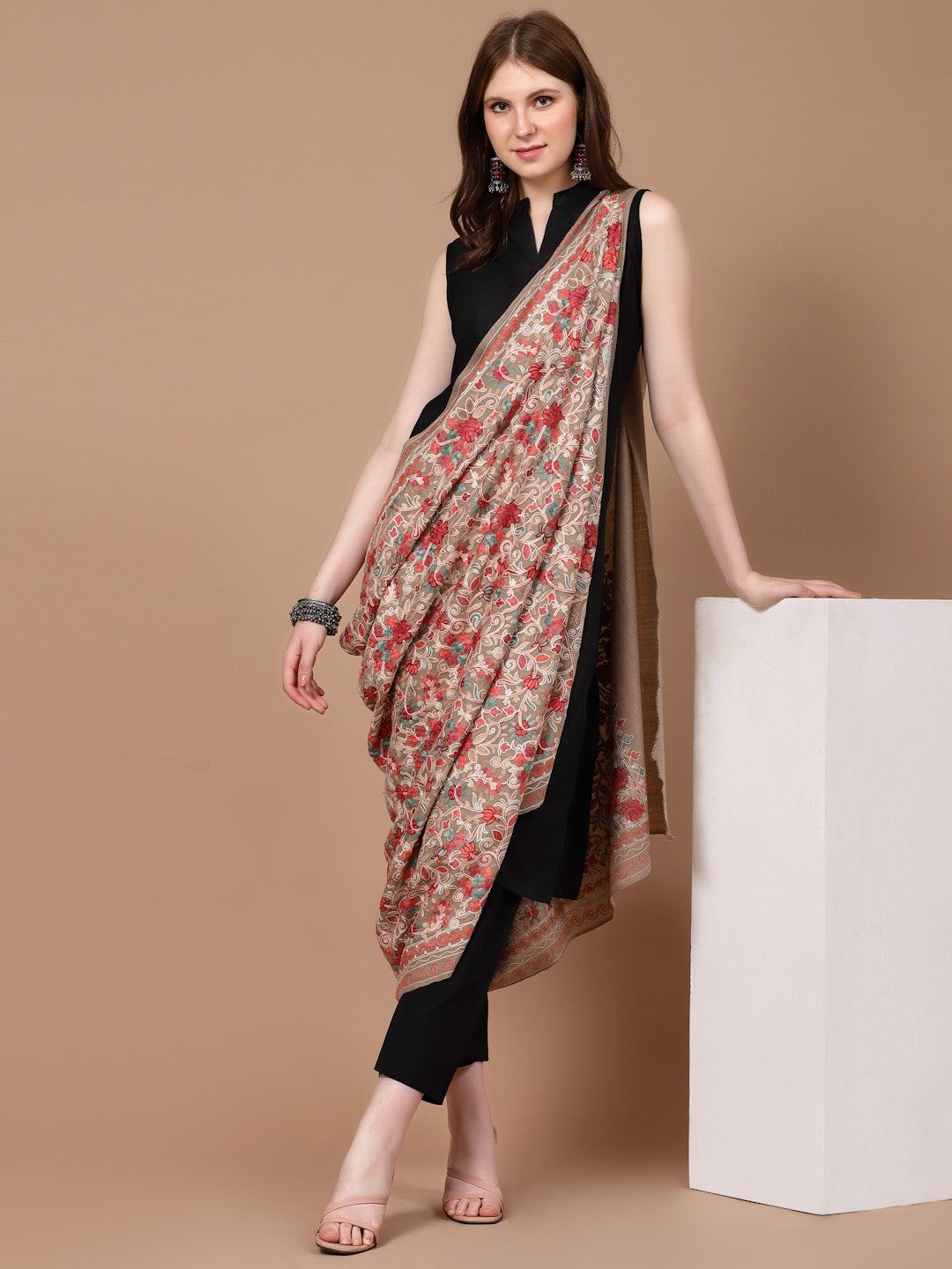 Women's Aari Embroidery Wool Shawl