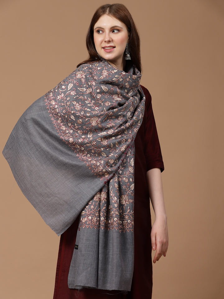 महिलाओं के लिए ग्रे आरी कढ़ाई ऊनी शॉल