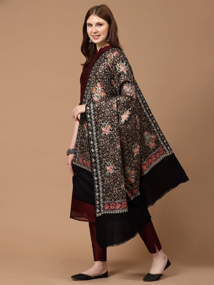 महिलाओं के लिए काला आरी कढ़ाई वाला ऊनी शॉल