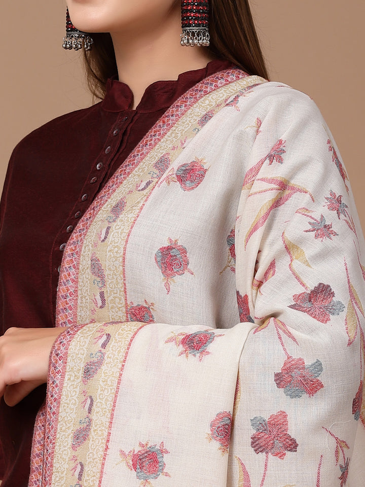 महिलाओं के लिए सफ़ेद कानी ऊनी पुष्प शॉल