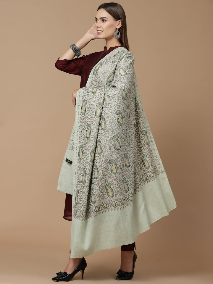 महिला पिस्ता आरी कढ़ाई ऊनी शॉल