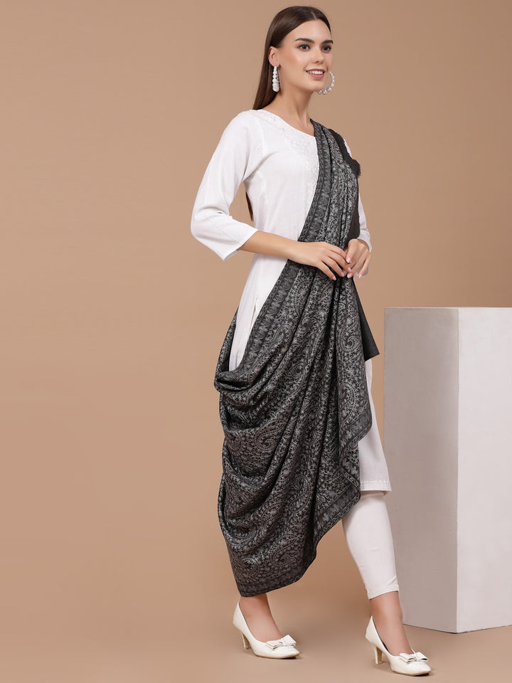 महिलाओं के लिए ग्रे-काला रेशमी आरी कढ़ाई वाला ऊनी शॉल