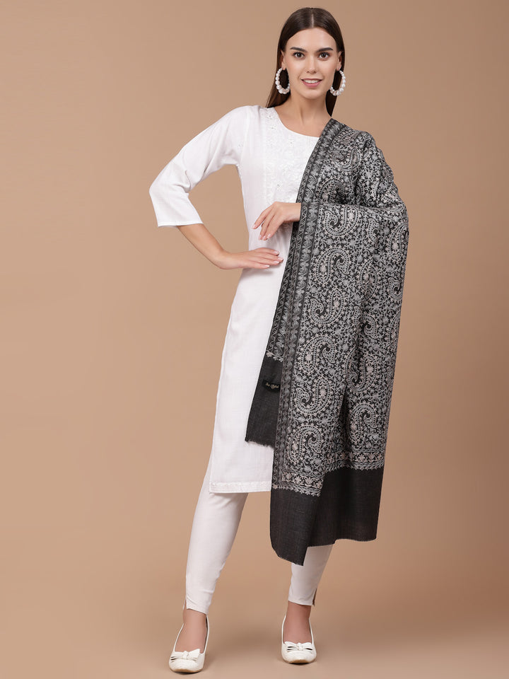 महिलाओं के लिए ग्रे-काला रेशमी आरी कढ़ाई वाला ऊनी शॉल