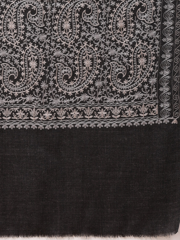 महिलाओं के लिए ग्रे-काला रेशमी आरी कढ़ाई वाला ऊनी शॉल