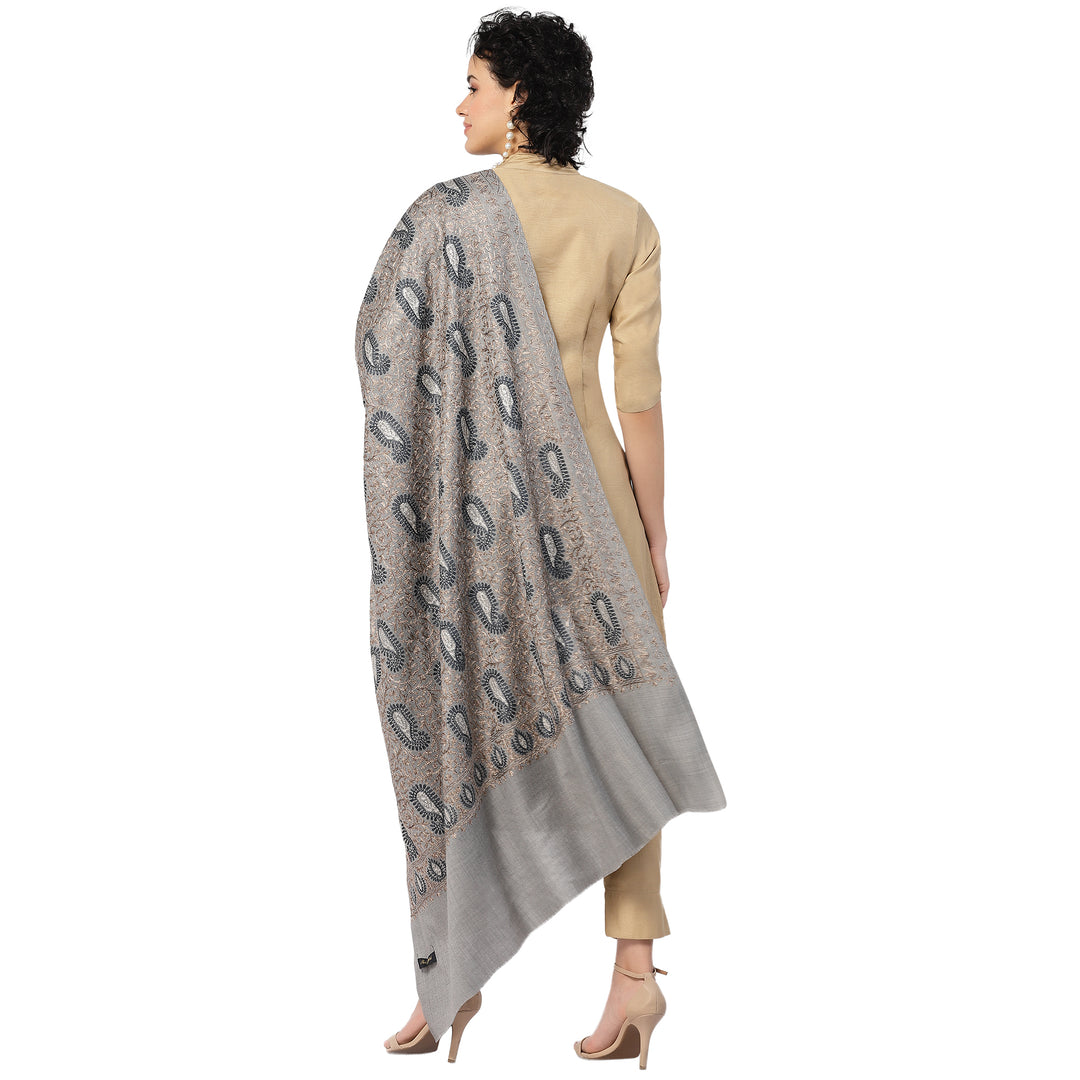 महिला पिस्ता आरी कढ़ाई ऊनी शॉल