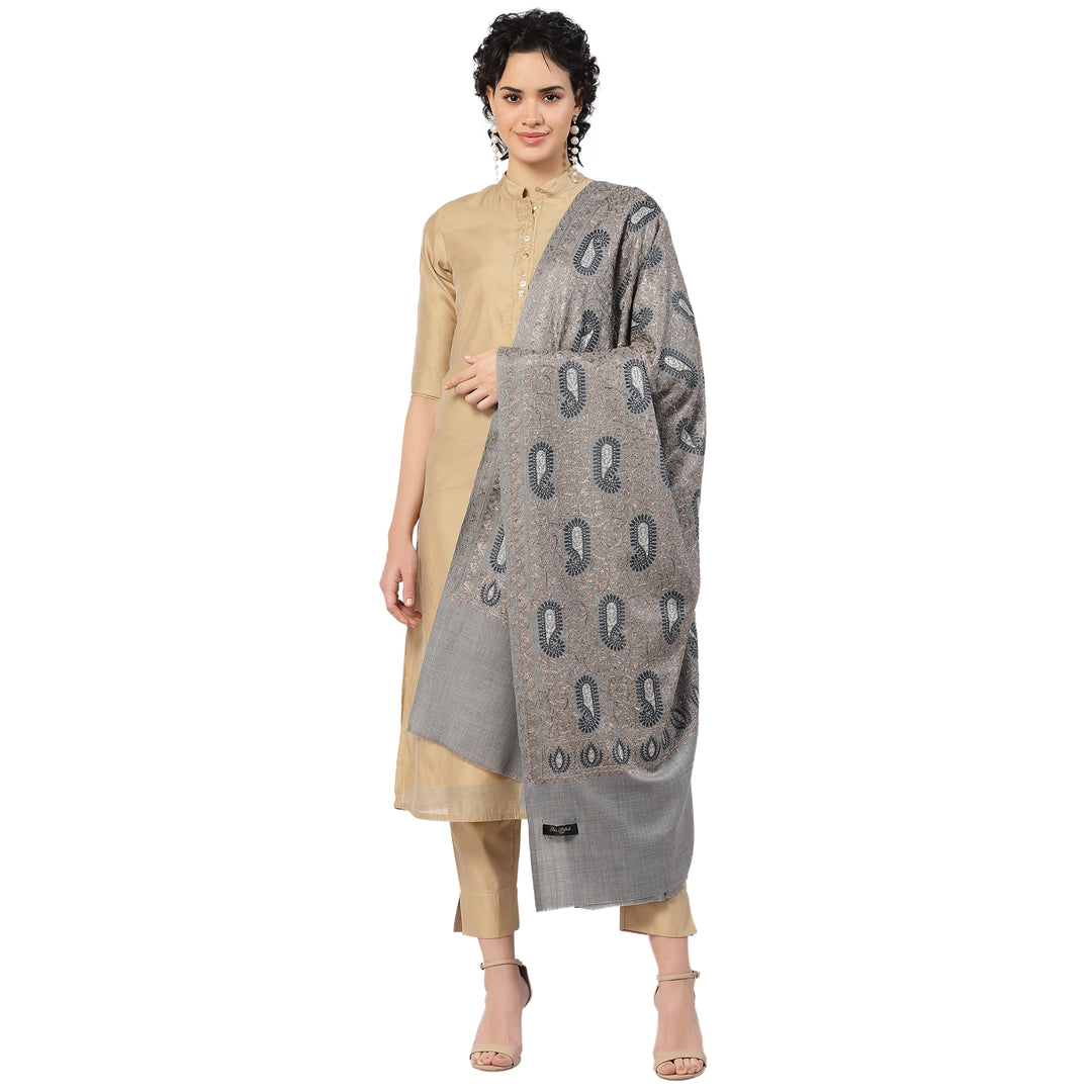 महिला पिस्ता आरी कढ़ाई ऊनी शॉल