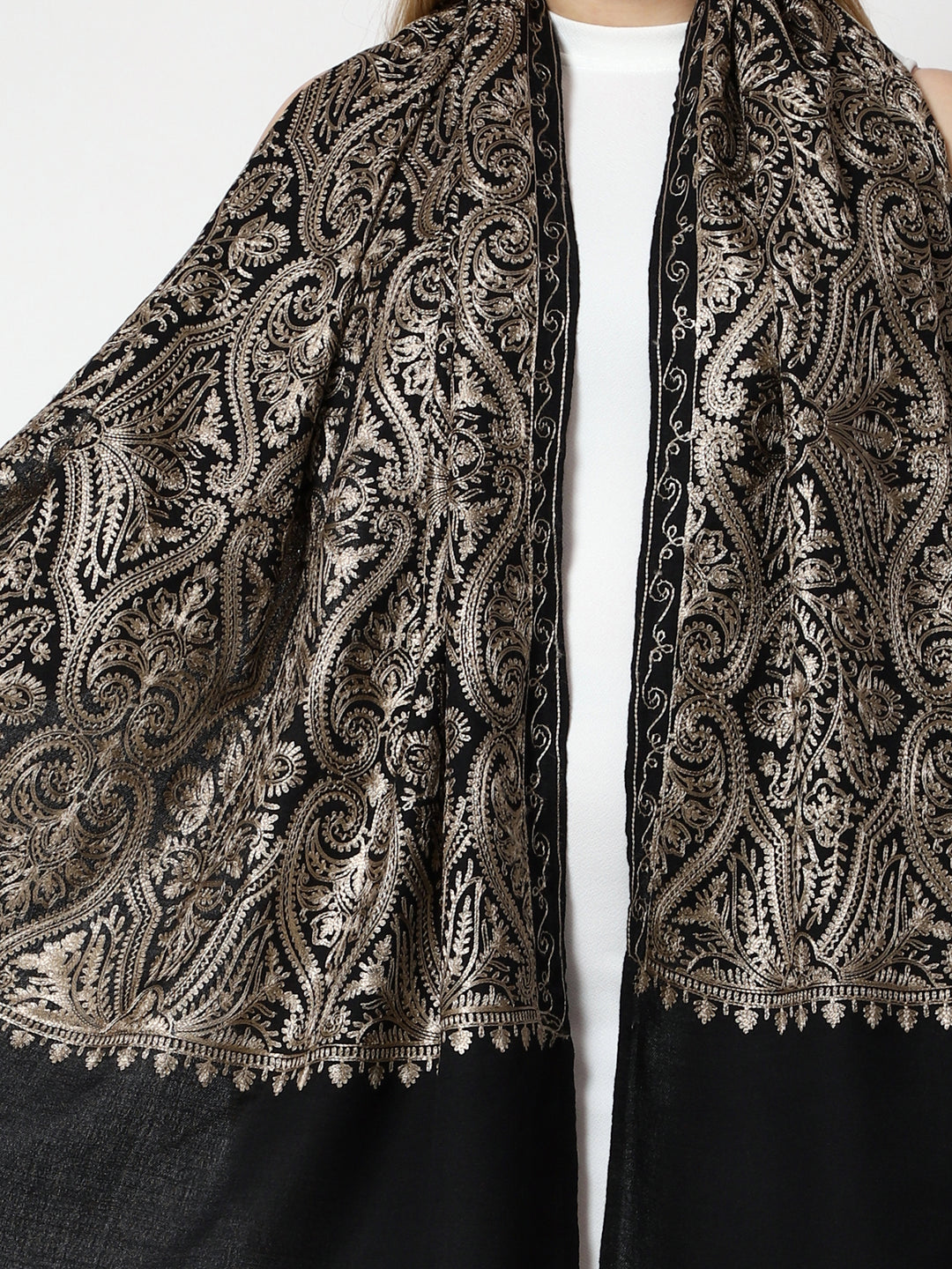 Women's Aari Embroidery Wool Stole