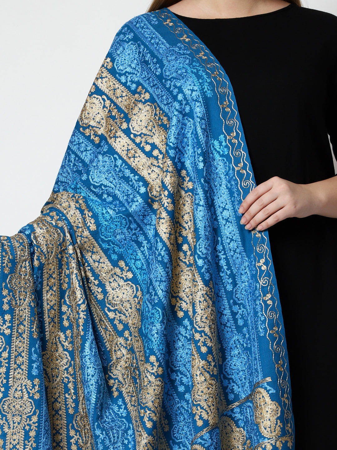 Women's Aari Embroidery Wool Shawl