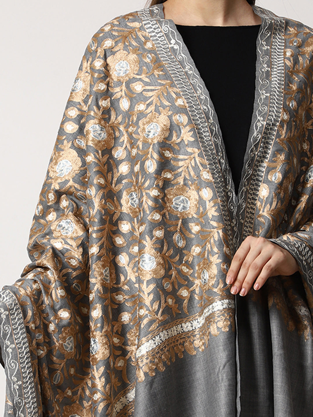 Women's Aari Embroidered Wool Shawl