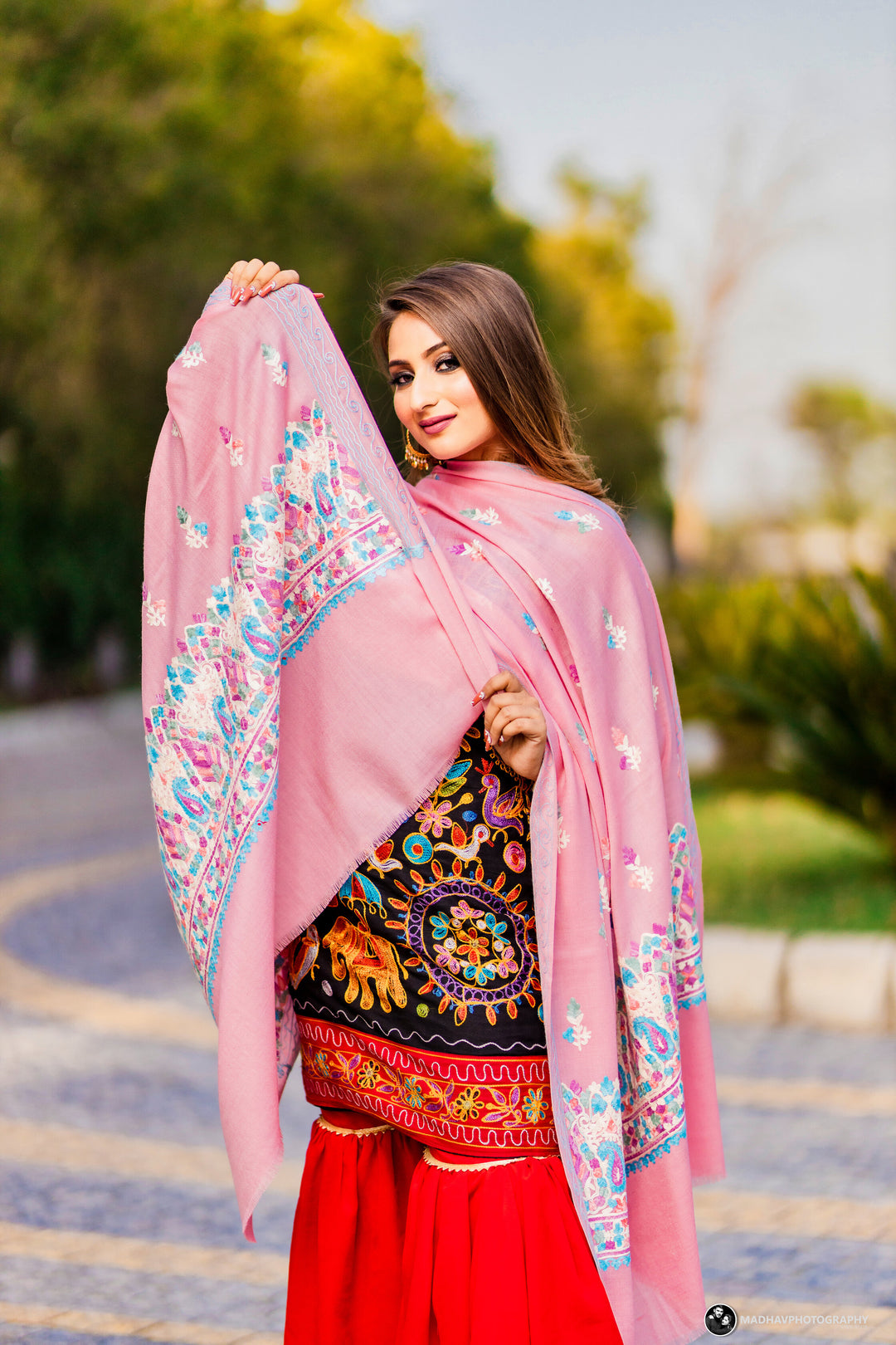 Women's Aari Woollen Shawl