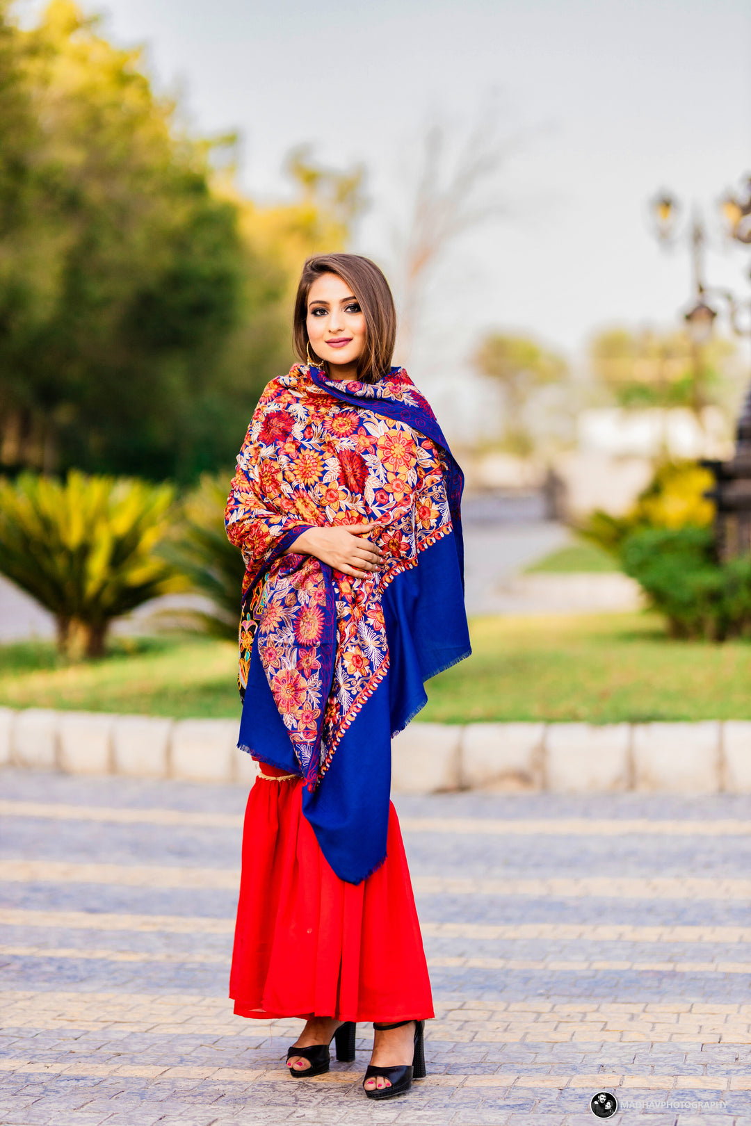 Women's Aari Embroidery Wool Shawl