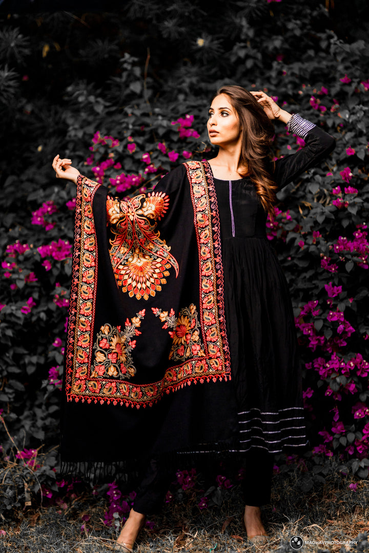 Women's Aari Embroidered Wool Stole