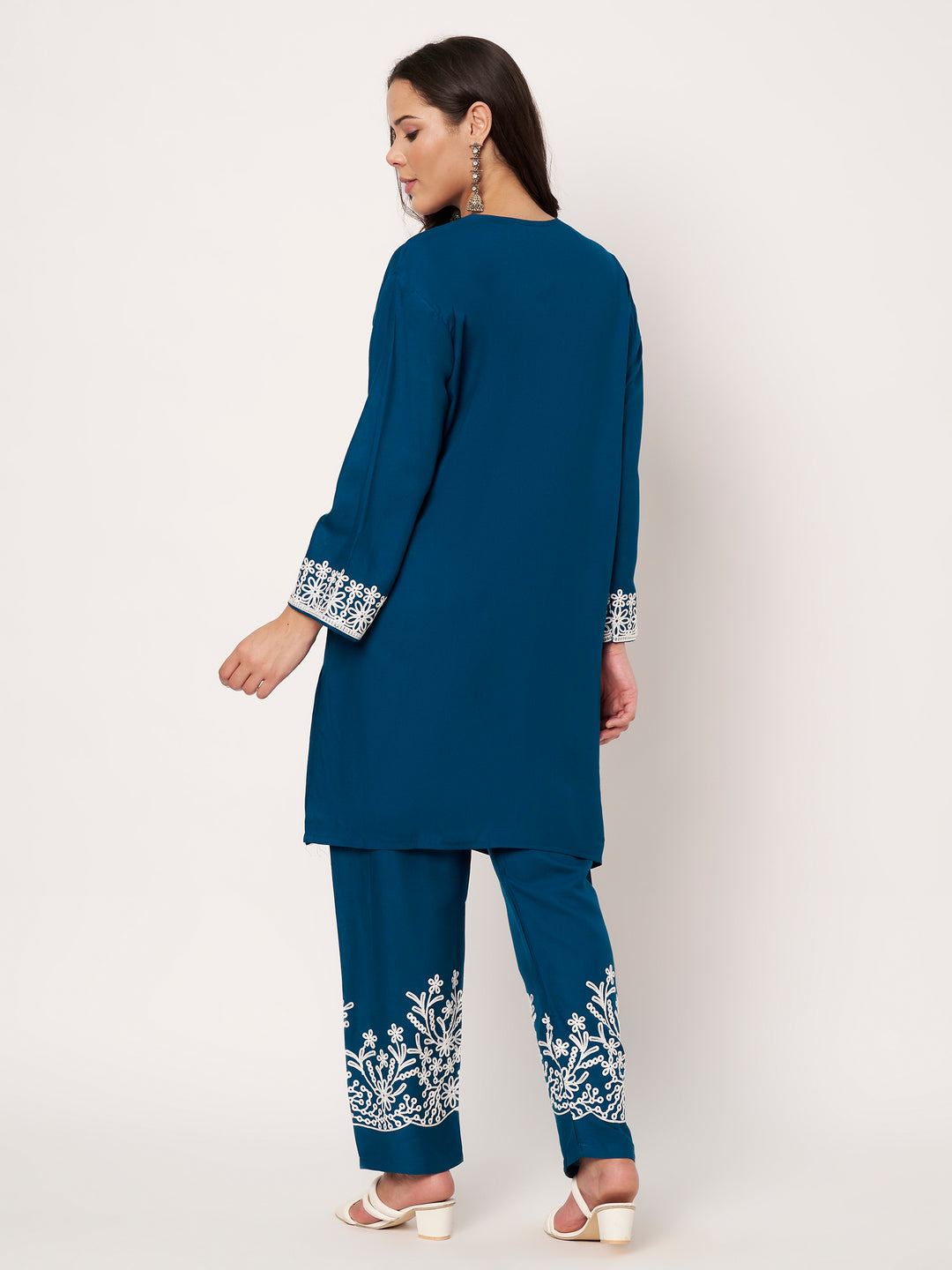 Women Embroidered Kurta & Pant Set | Floral Work