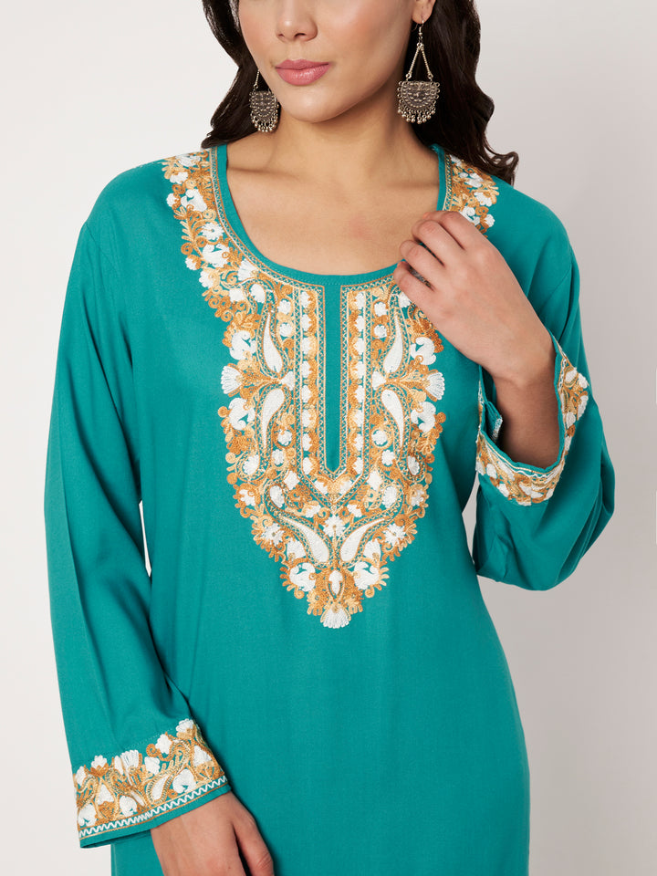 Women Floral Embroidered Kurta Palazzo Set