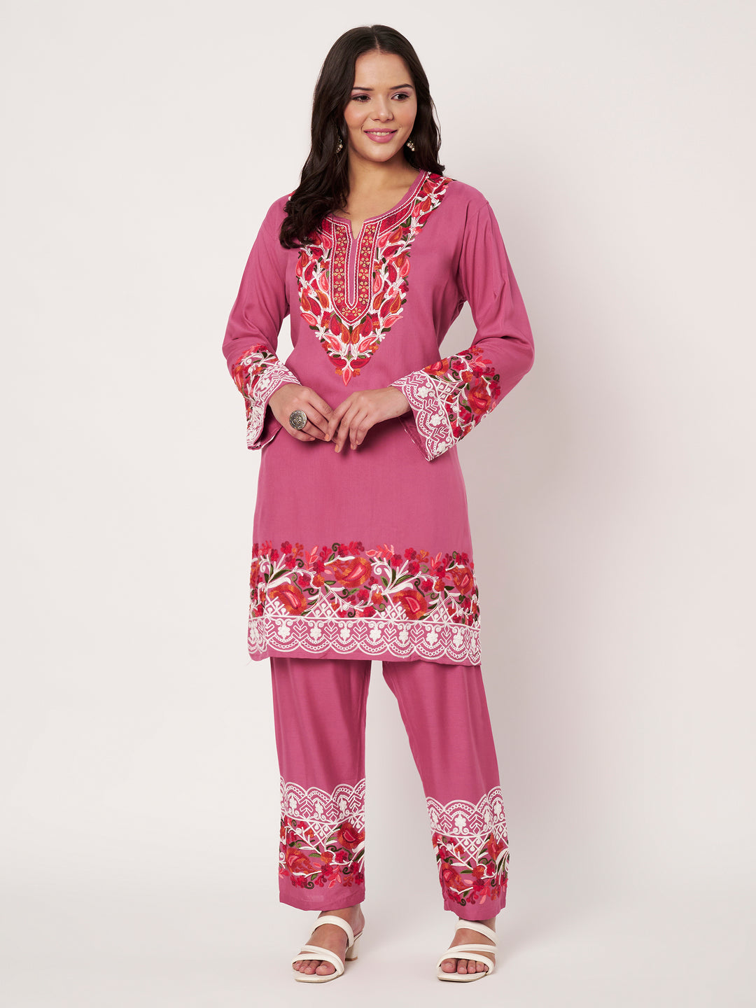 Women Floral Embroidered Kurta Palazzo Set