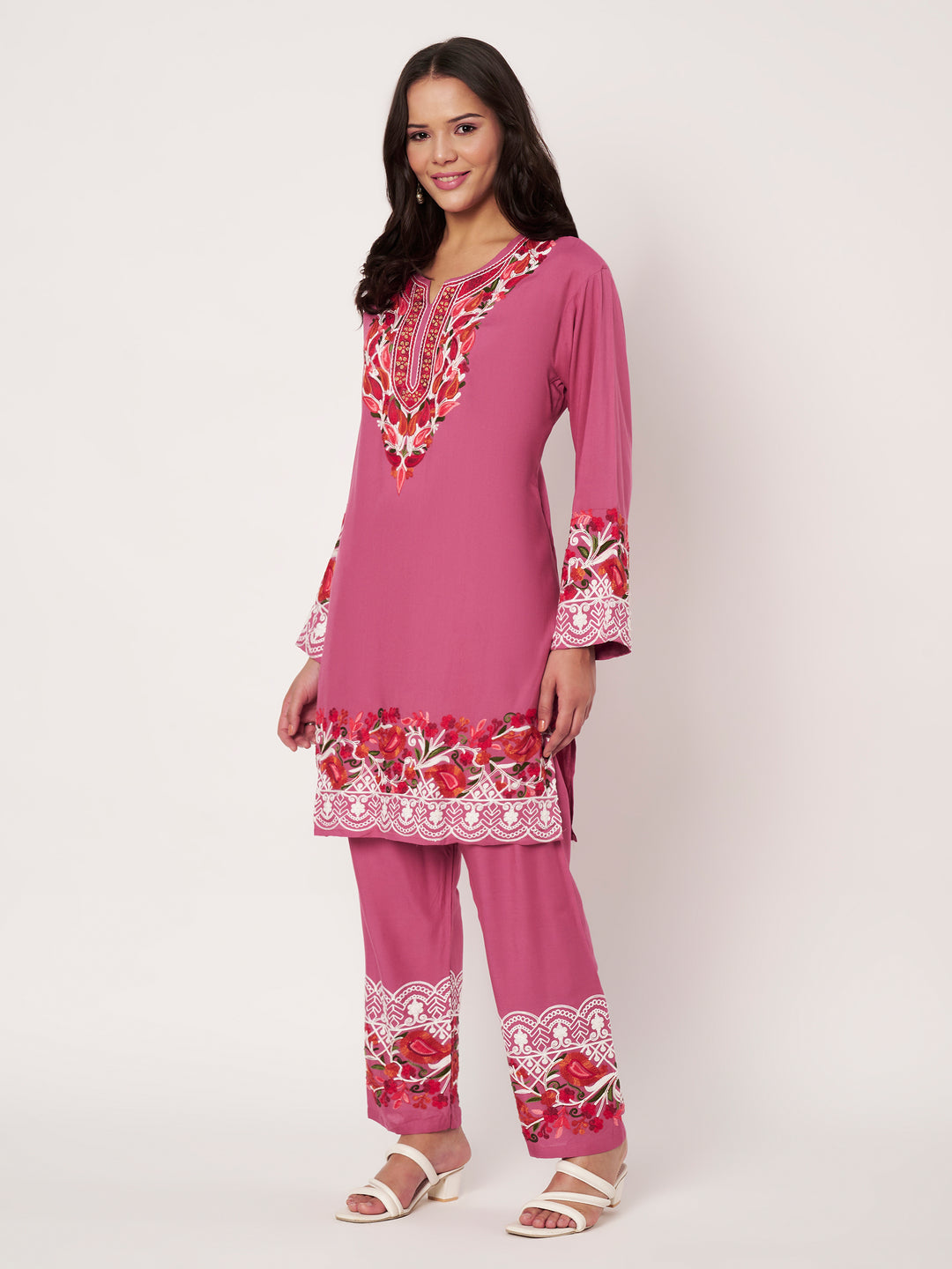 Women Floral Embroidered Kurta Palazzo Set