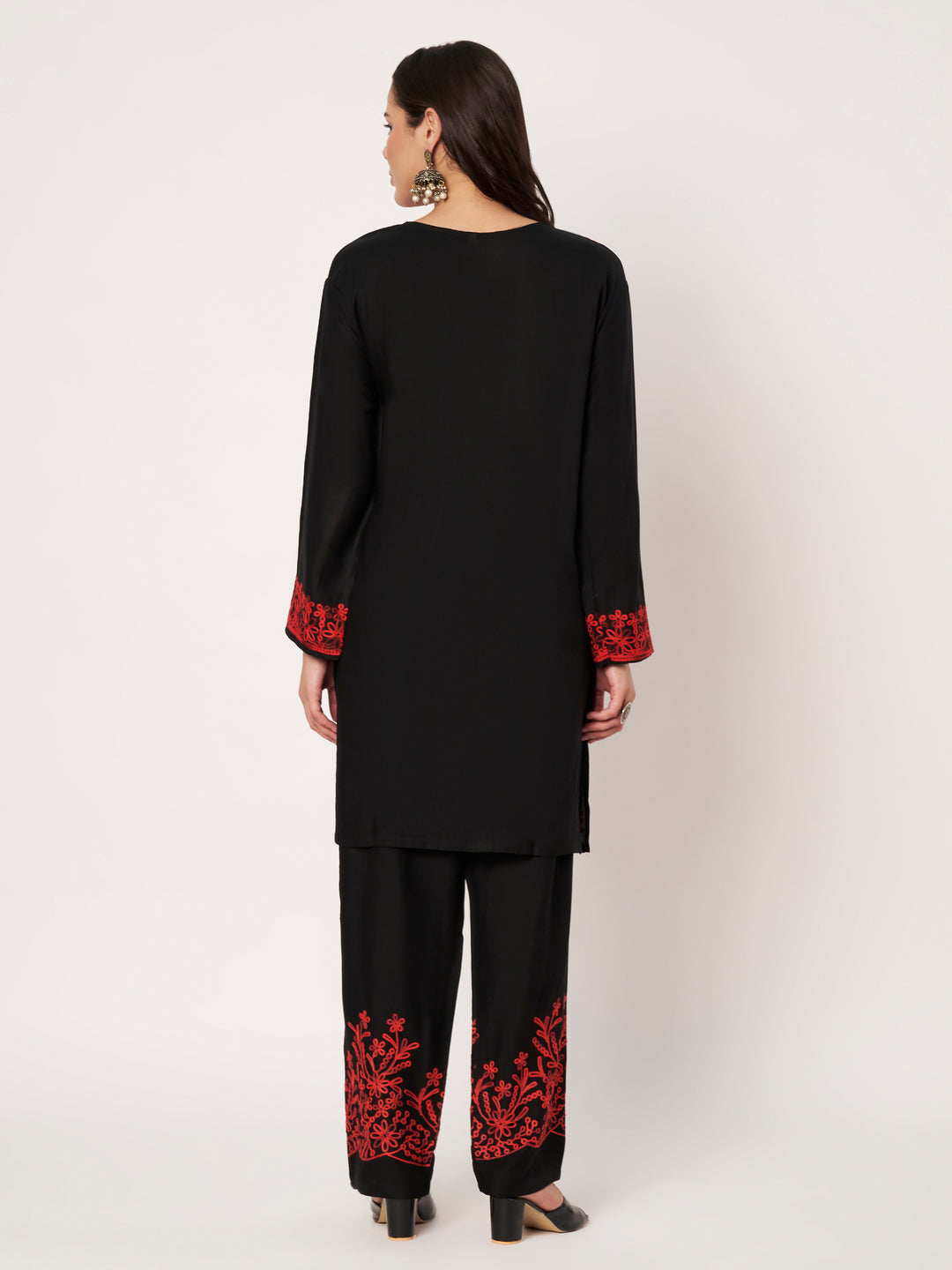 Women Embroidered Kurta & Pant Set | Floral Work