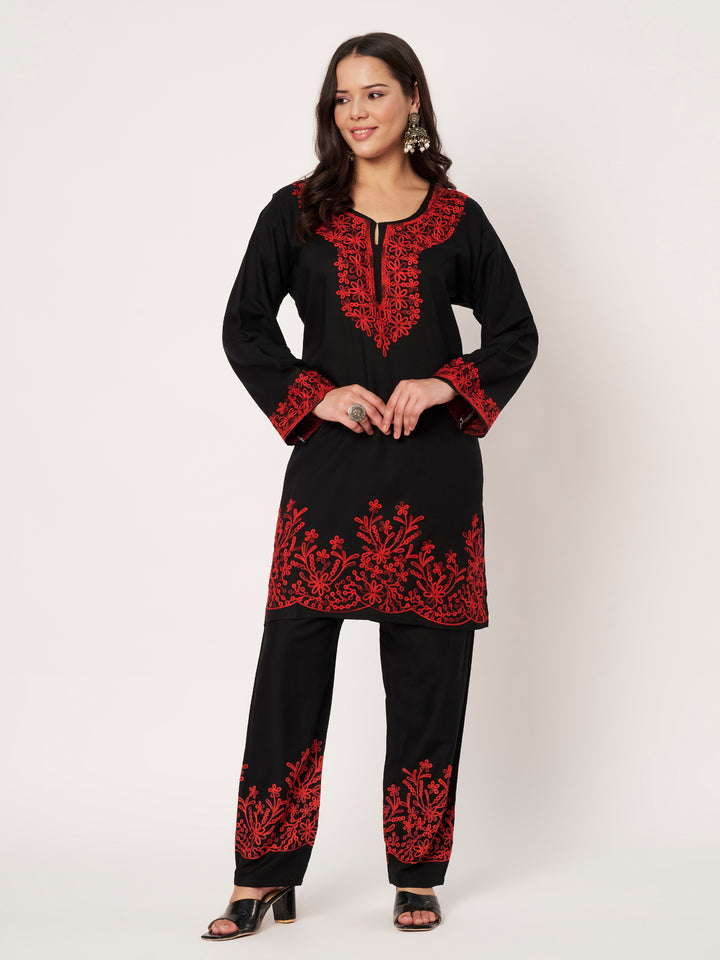 Women Embroidered Kurta & Pant Set | Floral Work
