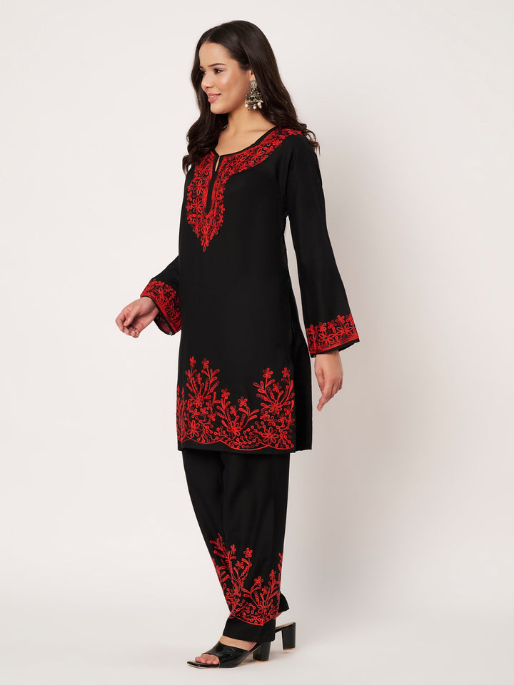 Women Embroidered Kurta & Pant Set | Floral Work