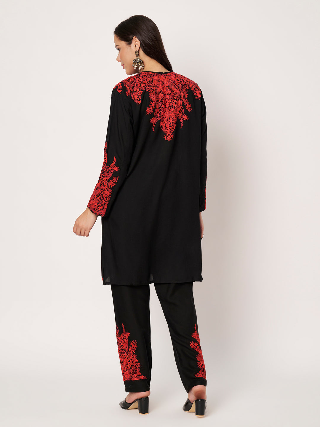 Women Floral Embroidered Kurta Palazzo Set