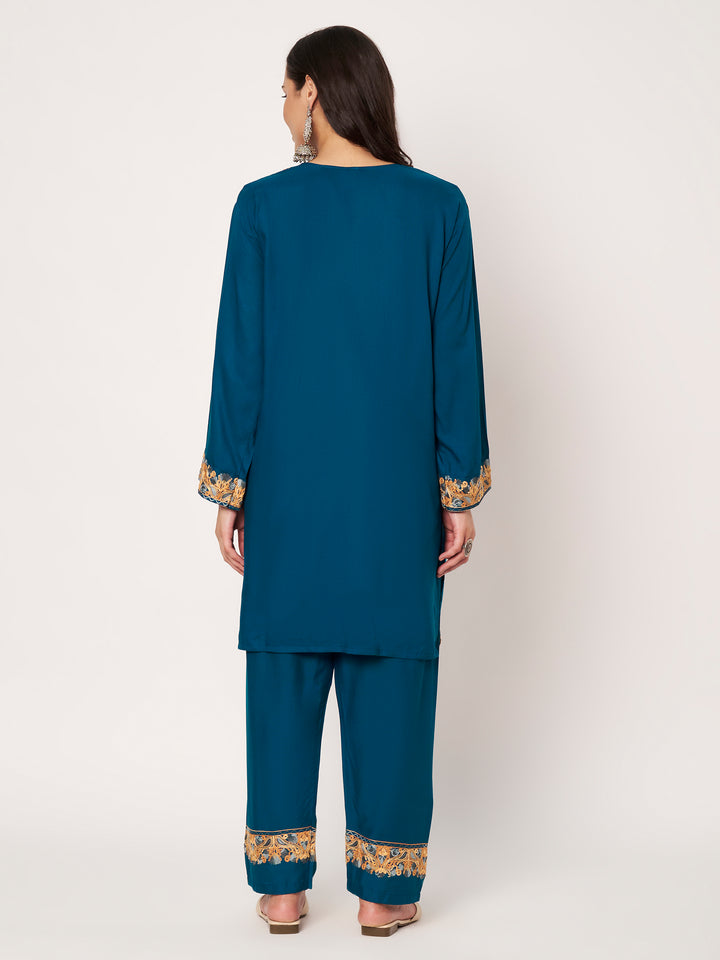 Women Floral Embroidered Kurta Palazzo Set