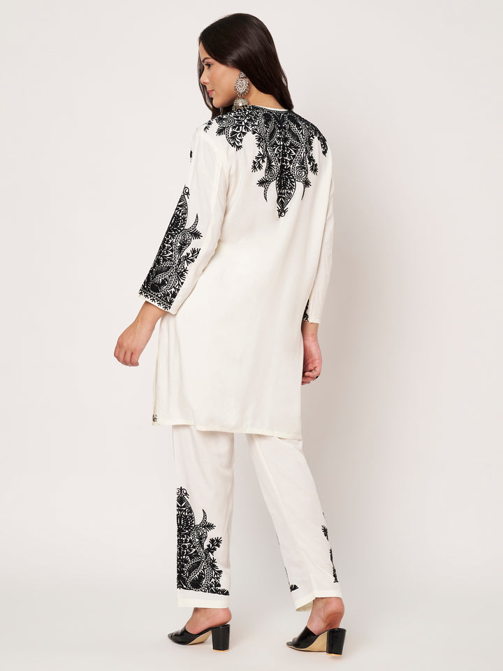 Women Floral Embroidered Kurta Palazzo Set