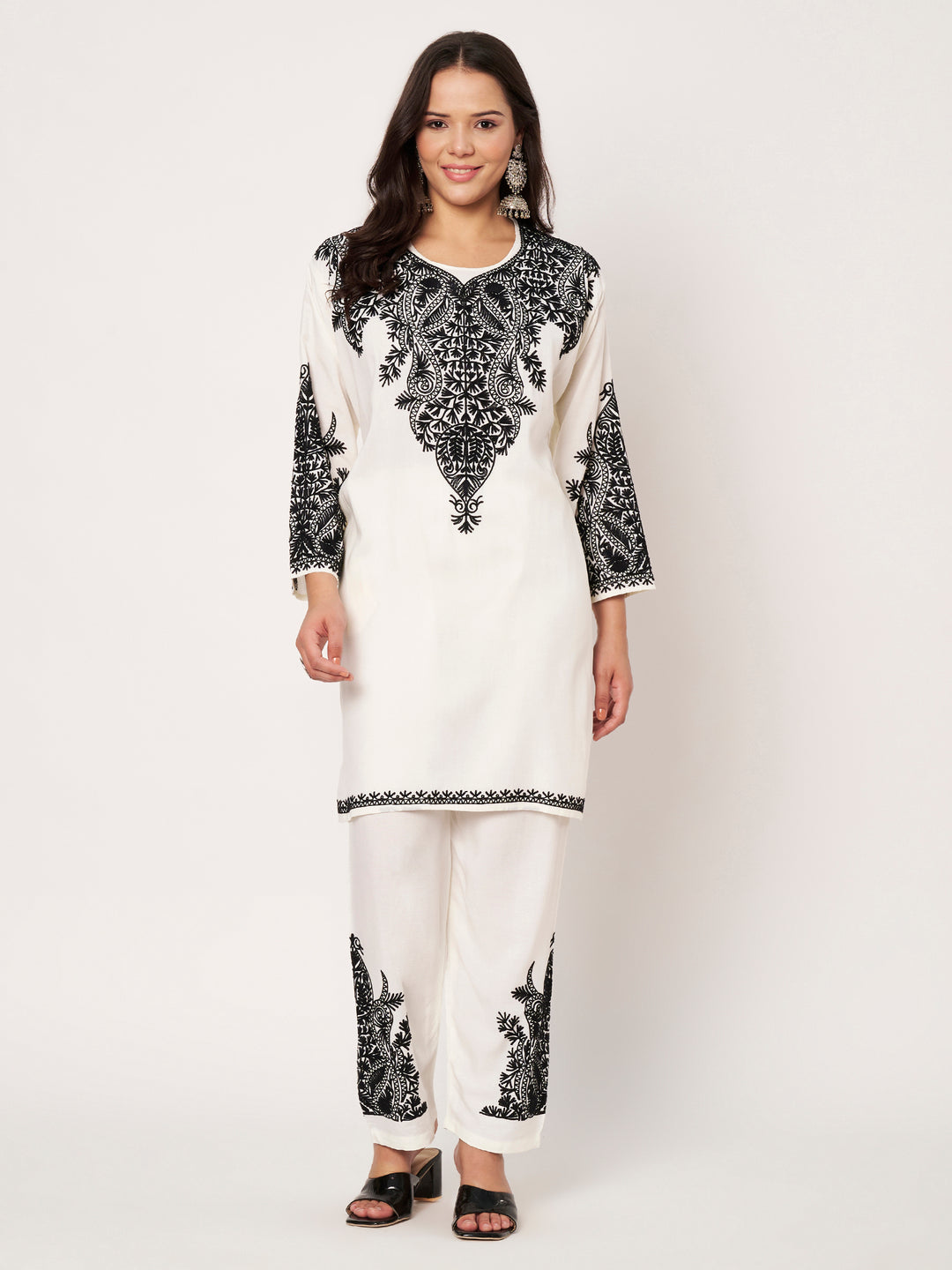 Women Floral Embroidered Kurta Palazzo Set