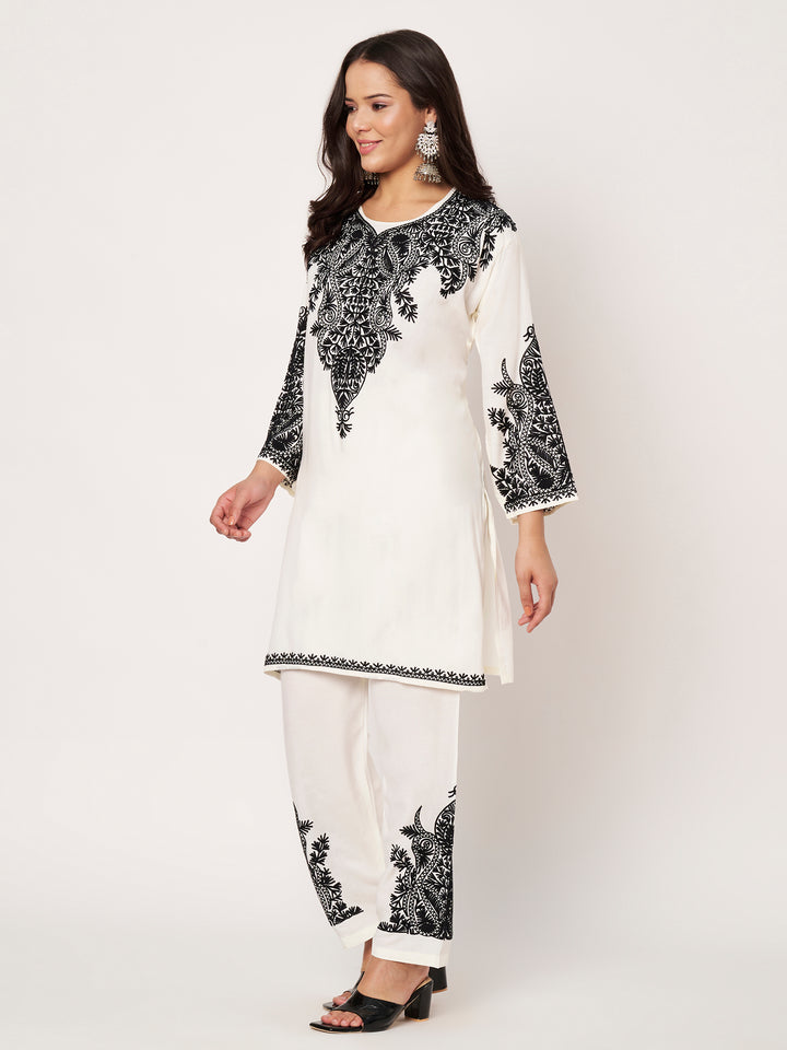 Women Floral Embroidered Kurta Palazzo Set