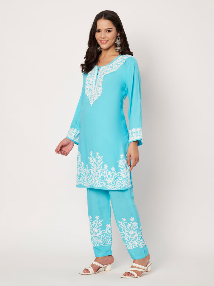 Women Embroidered Kurta & Pant Set | Floral Work