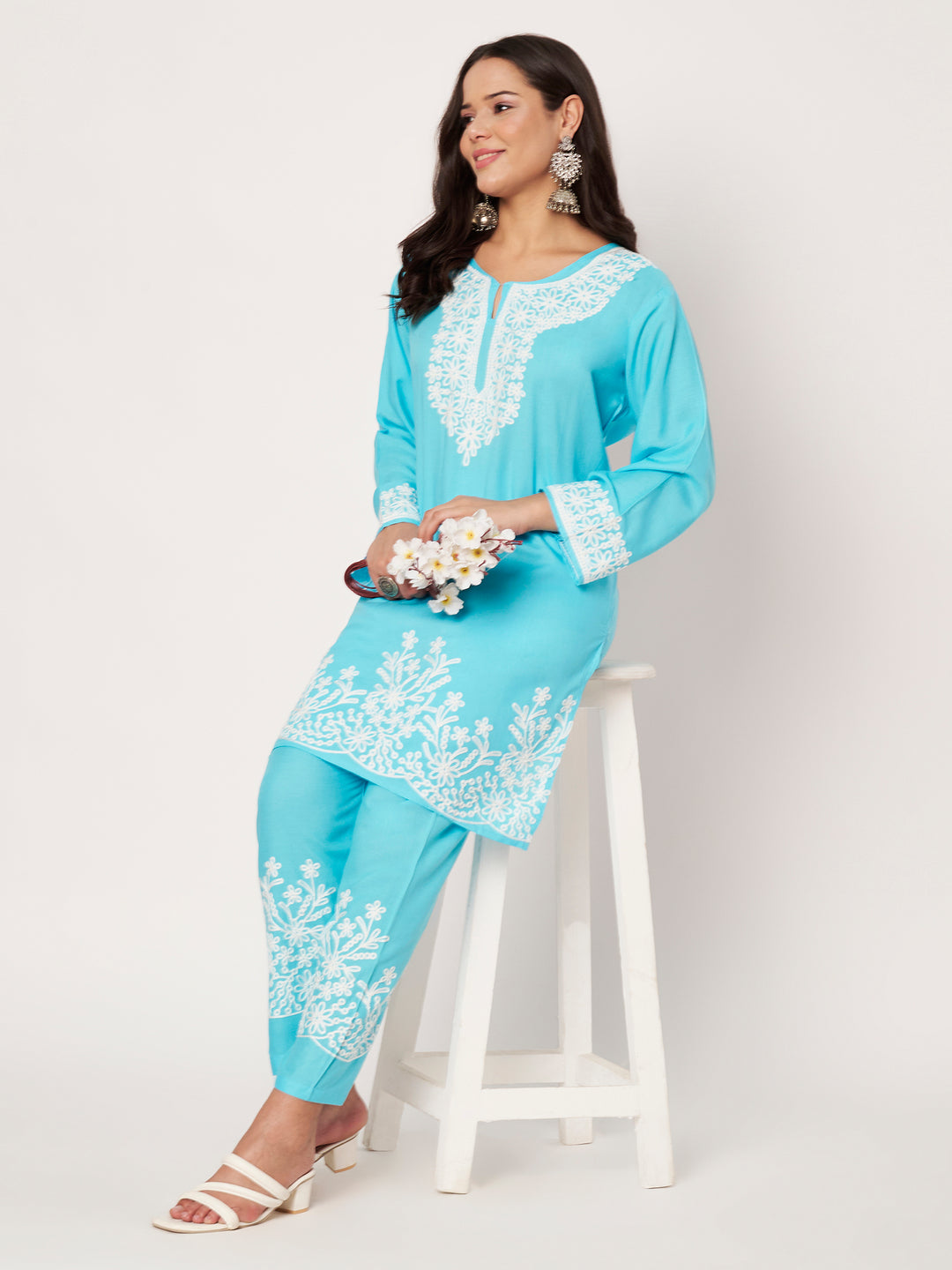 Women Embroidered Kurta & Pant Set | Floral Work