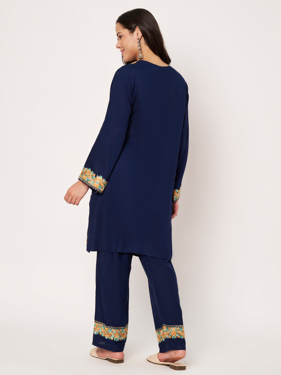 Women Floral Embroidered Kurta Palazzo Set