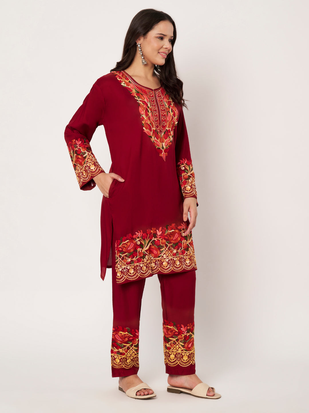 Women Floral Embroidered Kurta Palazzo Set