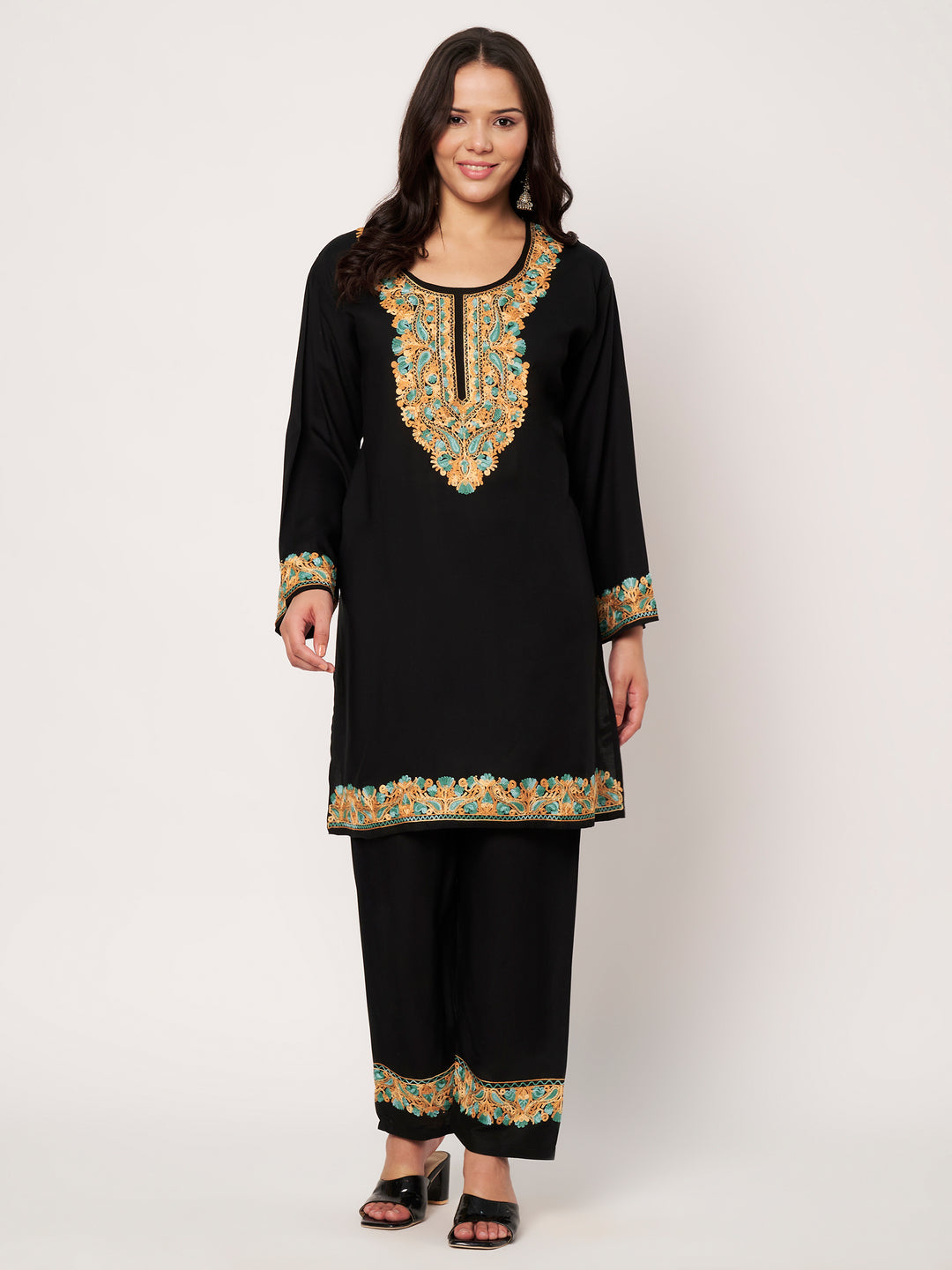 Women Floral Embroidered Kurta Palazzo Set