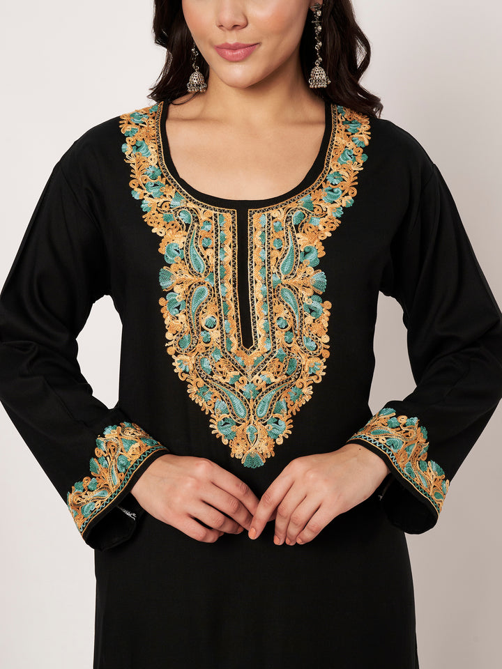 Women Floral Embroidered Kurta Palazzo Set