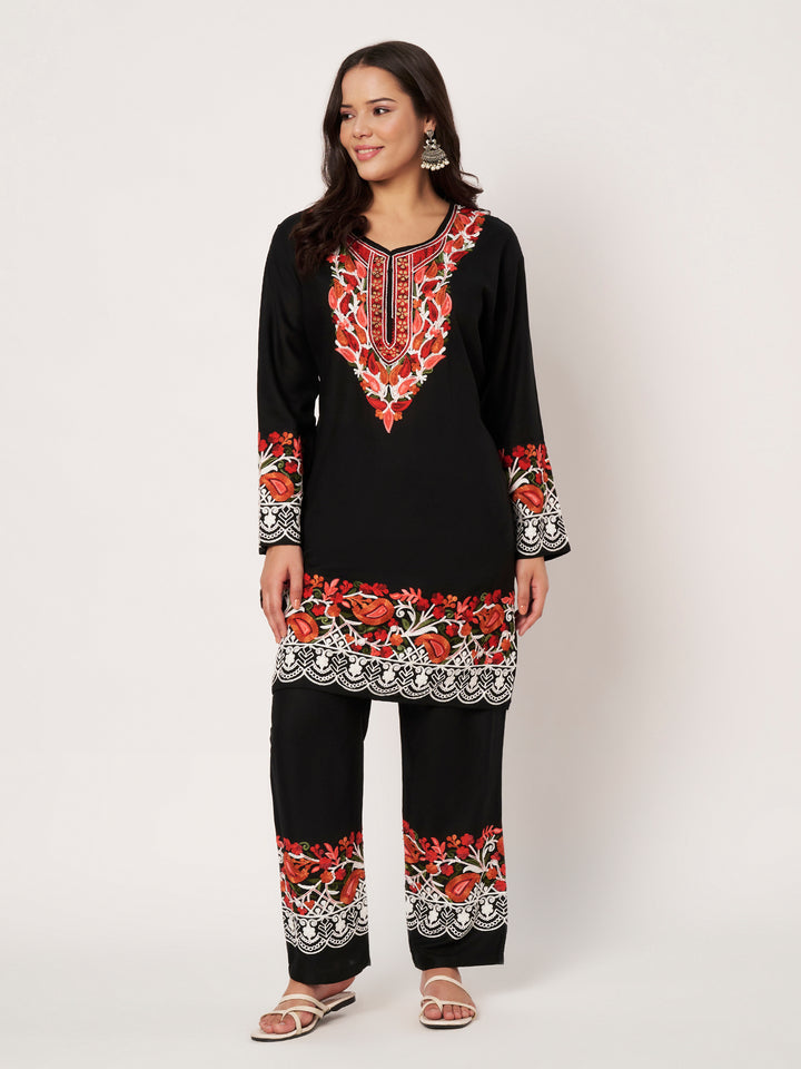 Women Floral Embroidered Kurta Palazzo Set